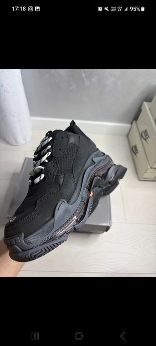 Balenciaga triple s