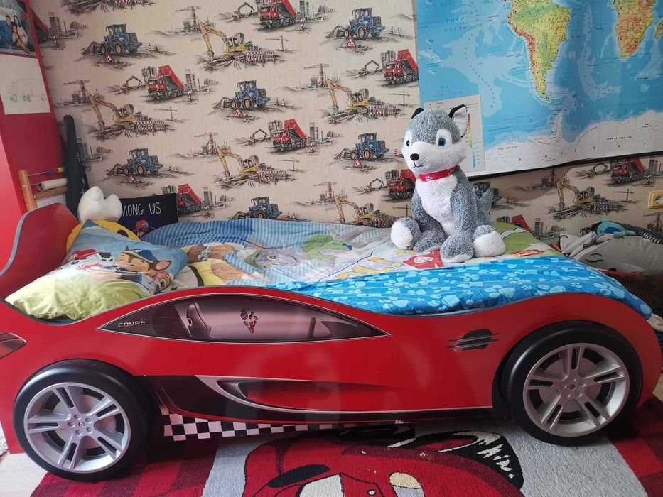 Продавам легло тип кола 90/200 + гардероб тип шкаф за 100€