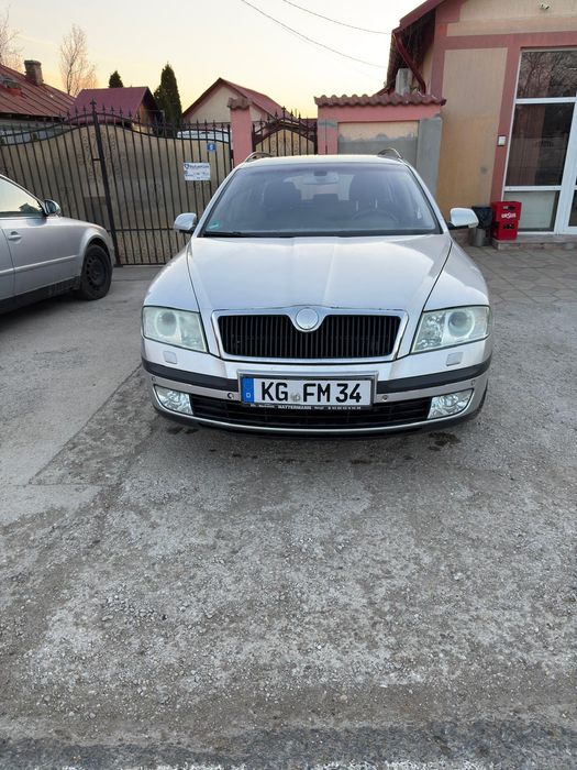 Vând skoda octavia 2