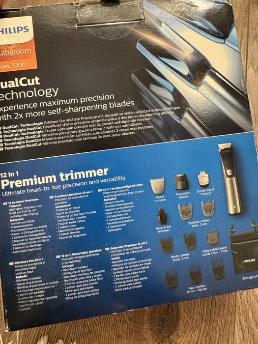 Многофункциональный триммер от Philips "12 в 1"