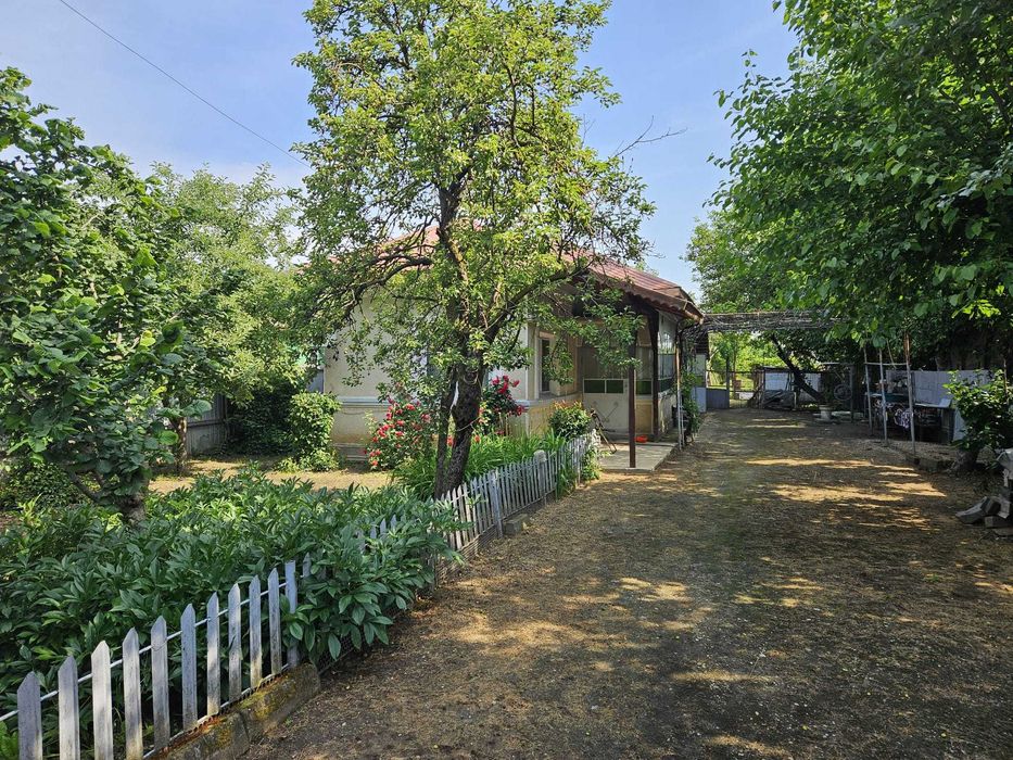 Casa + teren de vanzare sat Ciocoveni comuna Valea Dragului