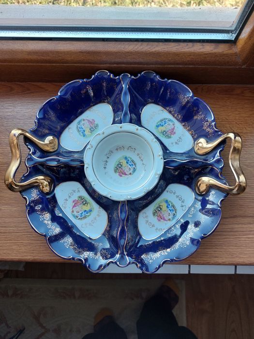 Фарфоровая менажница Мадонна