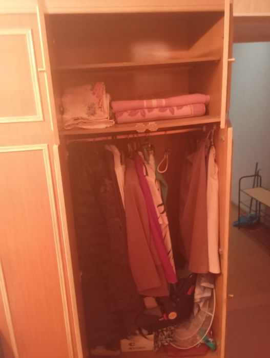 Отдам шкаф с антресолями