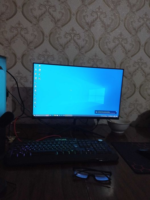 Kompyuter sotiladi realno oladiganlarga 3mln 500ming ga bervoraman