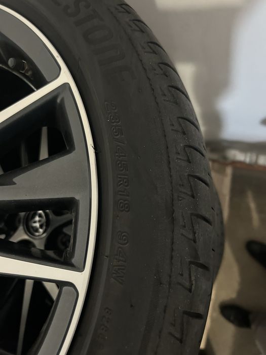 Bridgeston 235/45 r18