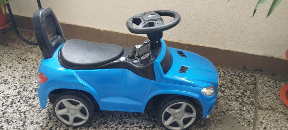 Кола за бутане със звук и светлина