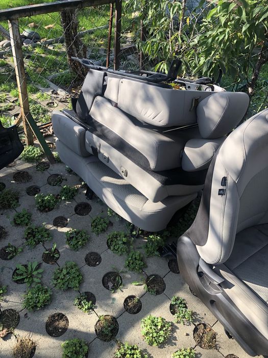 Салон , седалки хюндай санта фе 2017