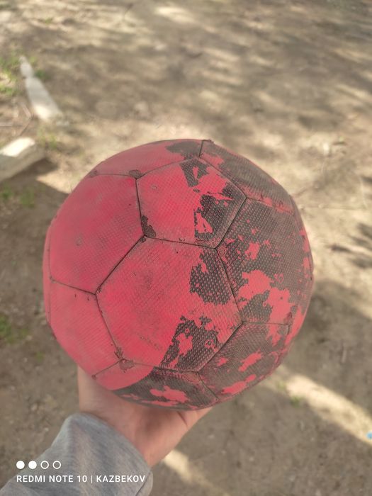 Продам футболный мяч