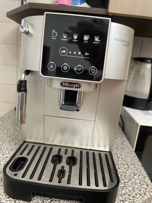 Кофемашина De’Longhi Magnifica Start.