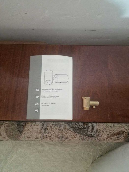 Водонагреватель Ariston Abs Blur 80