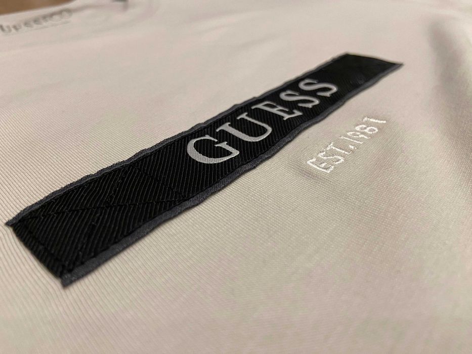 GUESS оригинална тениска, светло сива, размер: L, нова