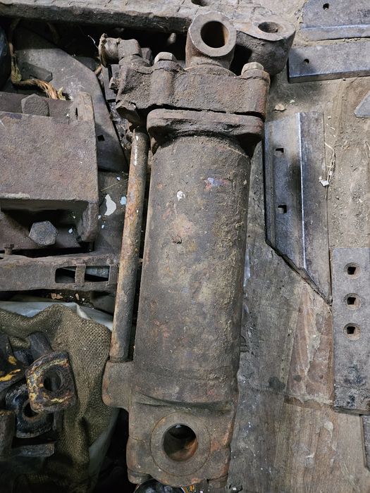 Гидроцилиндры разные