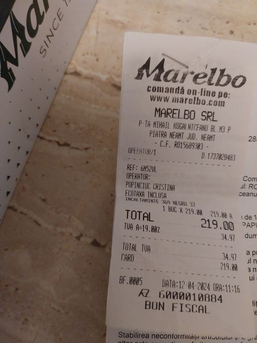 Vând pantofi dama sport Marelbo, din piele, mărimea 37, negri.