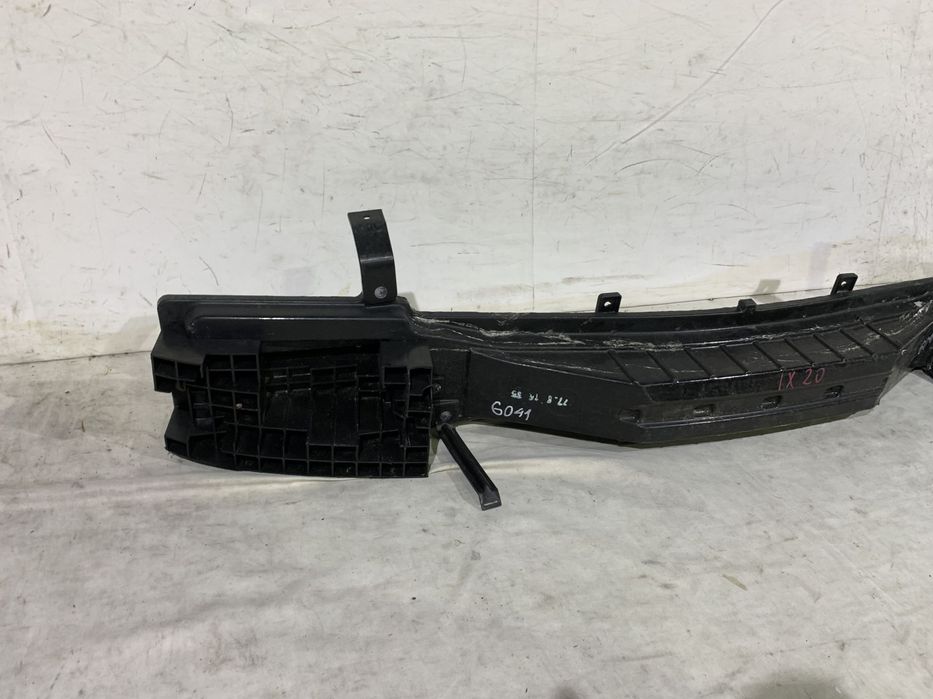 Armatura Bara spate, Hyundai IX20, 2012, 2013, 2014, 2015, 2016, 2017, 2018, cod origine OE 86630-1K000.
