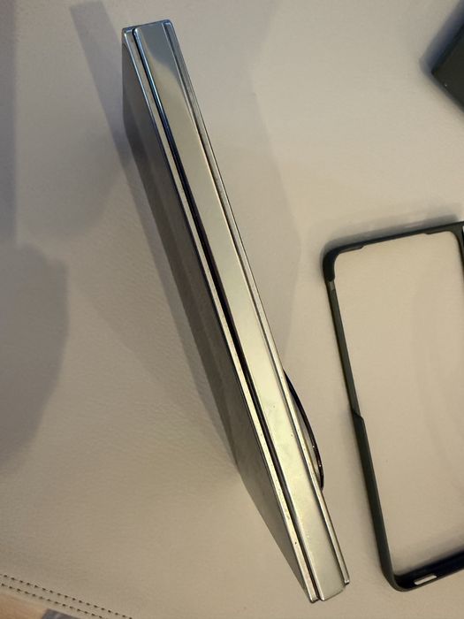 Oneplus Open 16 GB RAM 512 GB spatiu