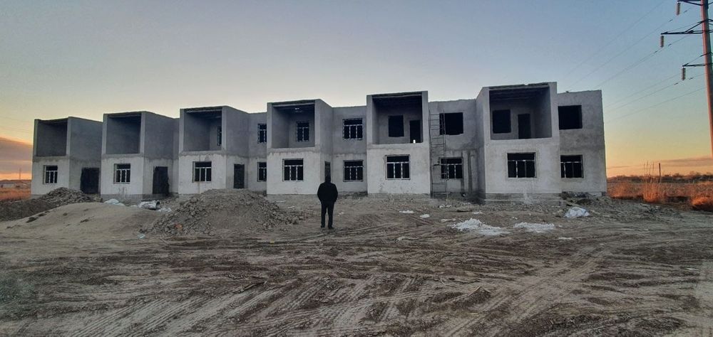 Kasmada qurilishi tugallanmagan katejla sotiladi.