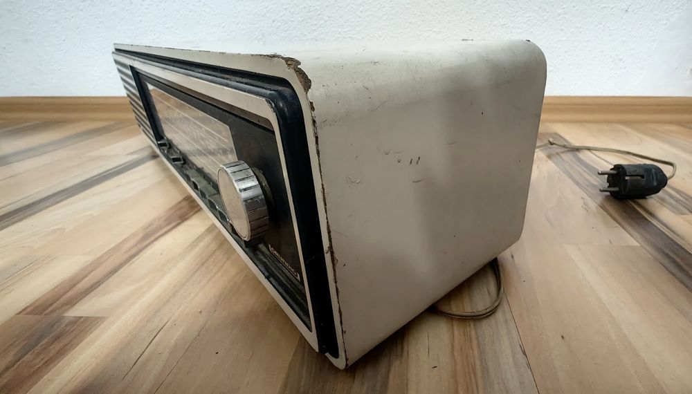 Radio vechi Grundig RF 611 retro vintage de colecție anii 70
