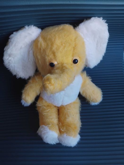 Стара играчка от 80-90-те Слонче