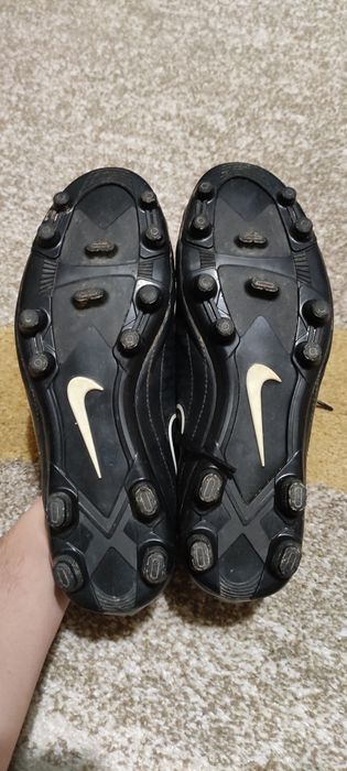 Футболни бутонки