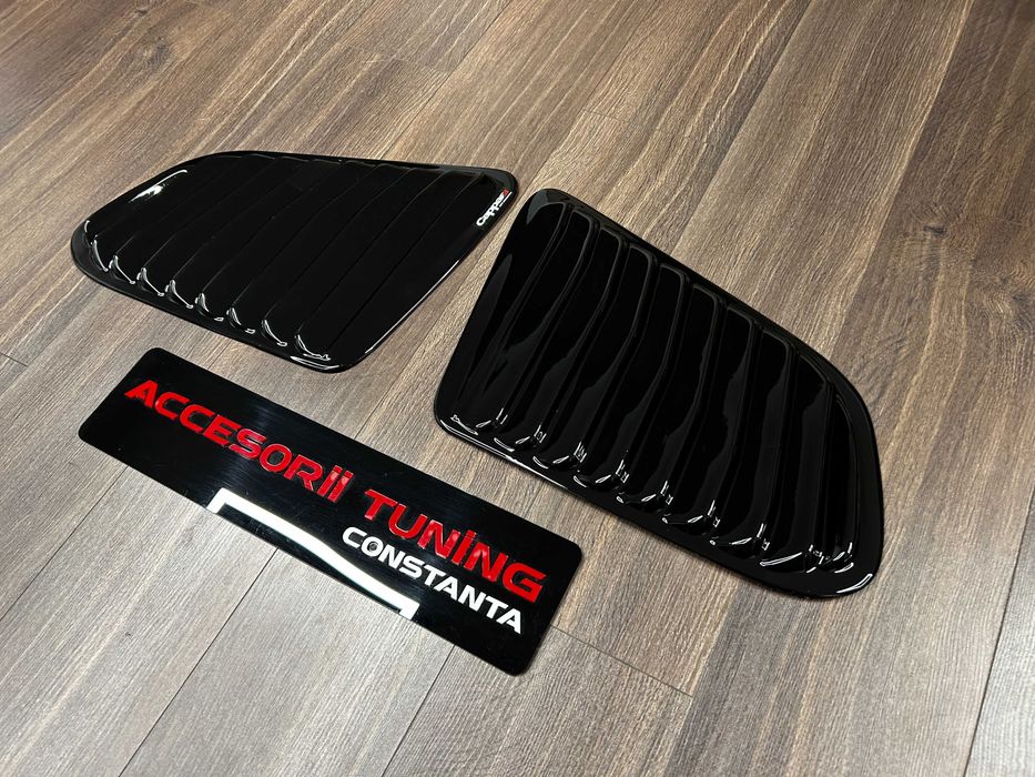 Ornament - Protectie Geam Dacia Duster 2 Negru Lucios