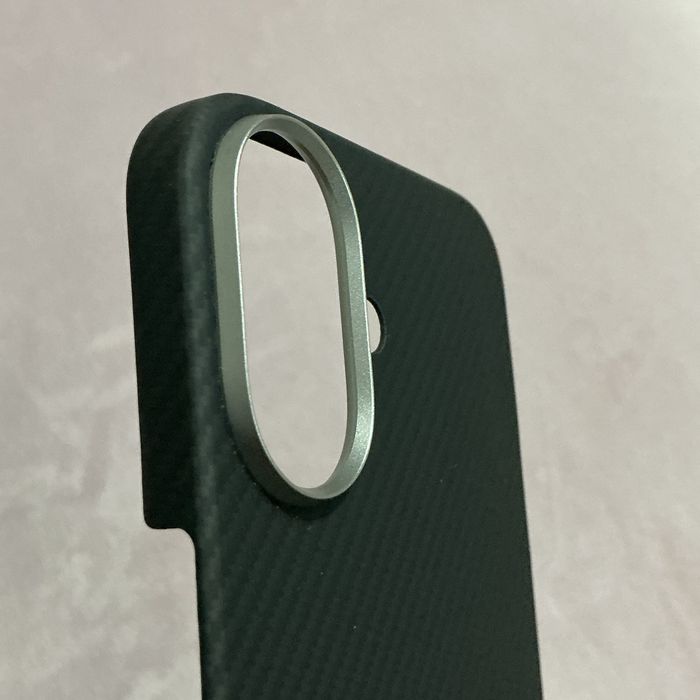 İphone 16 карбон