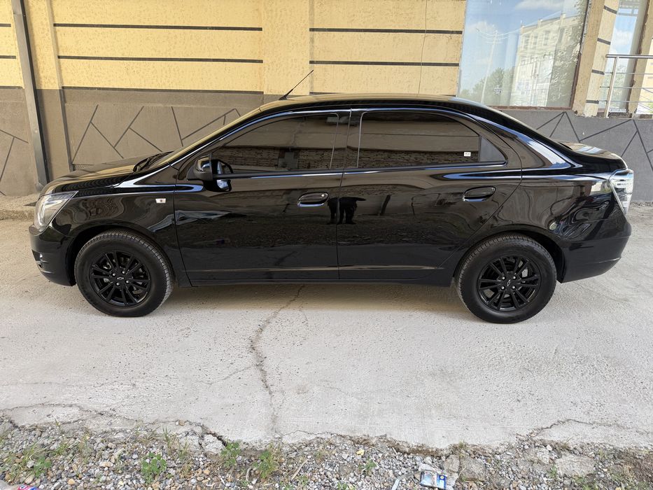Chevrolet Cobalt 2025 — 3
