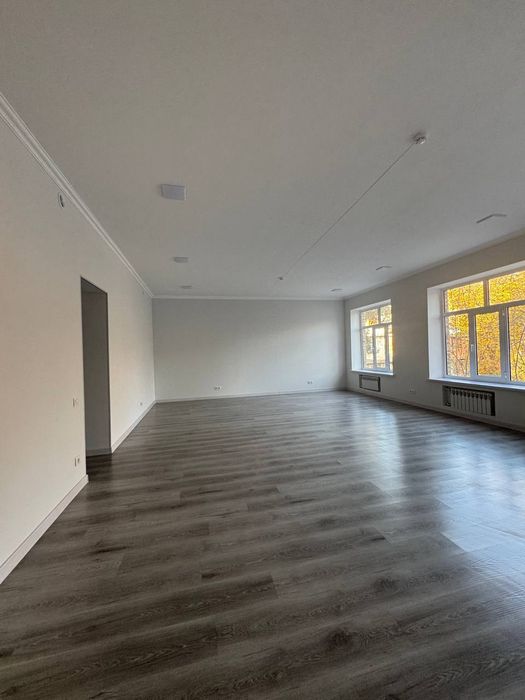 Бадамзар. Юнусабад  Сдаётся офисы от 10 м2 до 105м2.Недалеко от метро