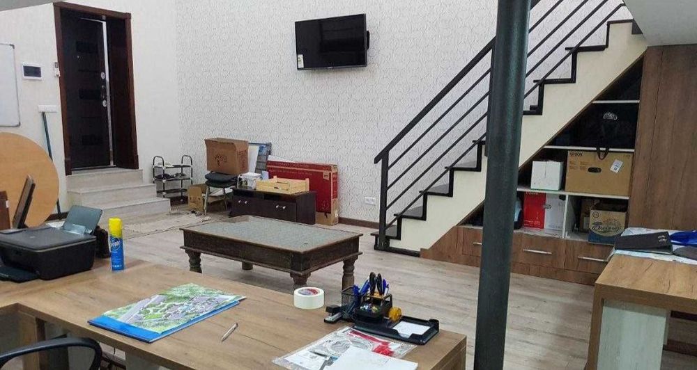 Шикарный ЕвроОфис  Дуплекс мебелью на Мирзо -улугбеке ( Цоколь)