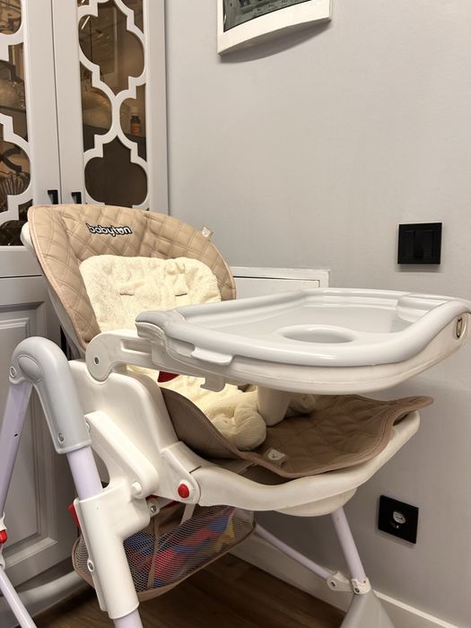 Продам столик для кормления