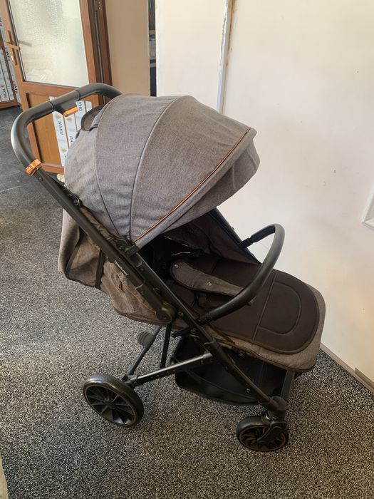 Продаётся коляска Vanbloom