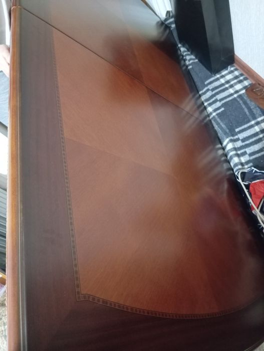 Продам стол дерево импортный