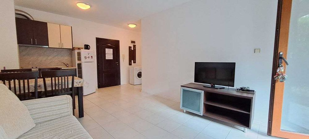 Продава се Двустаен апартамент в Свети Влас - 60 кв.м за 1352 €/кв.м - Снимка #1