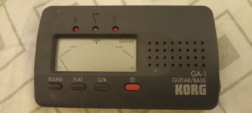 Гитарный метроном тюнер KORG