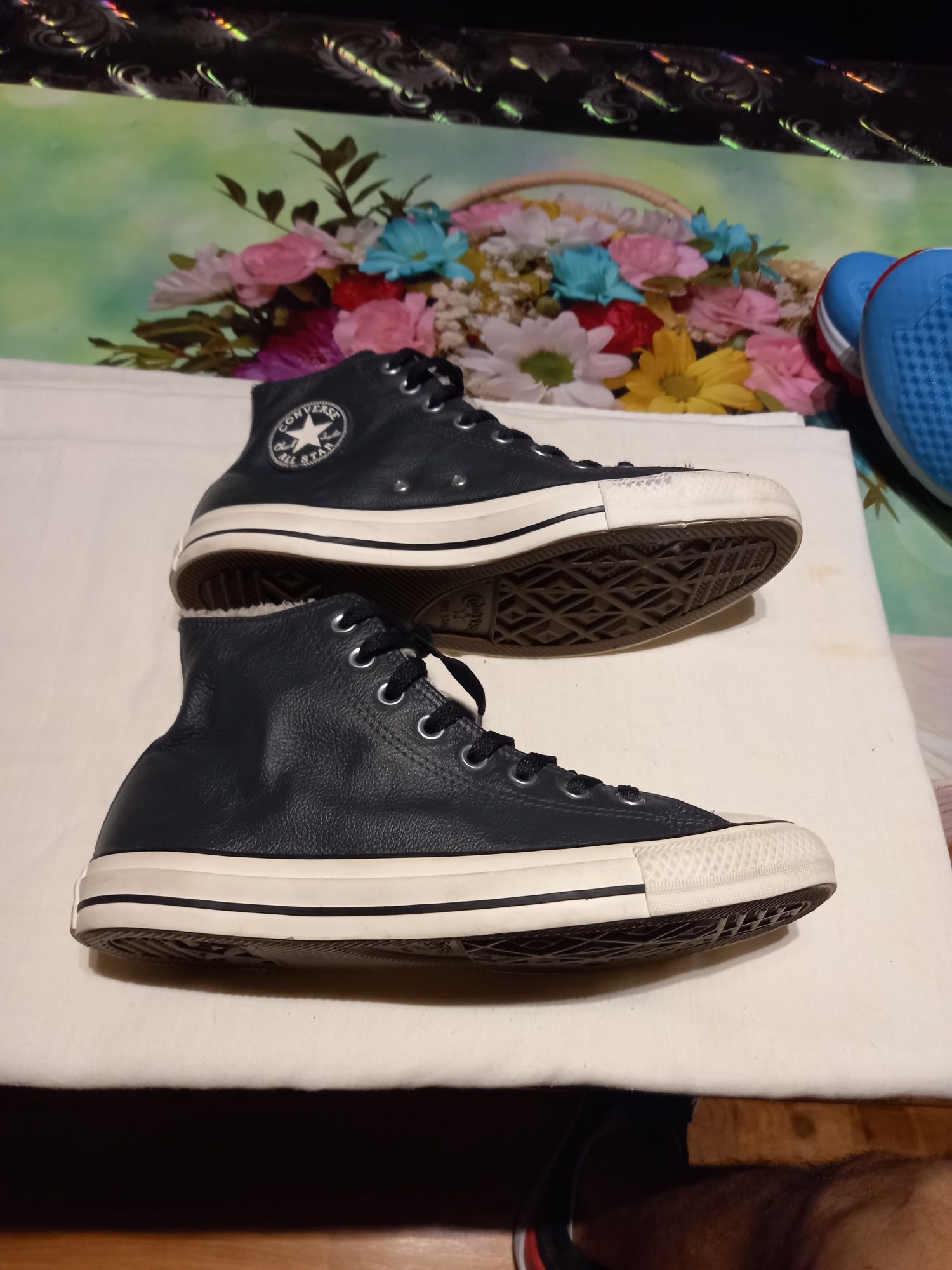 Bascheti piele Converse All Star Deva OLX.ro