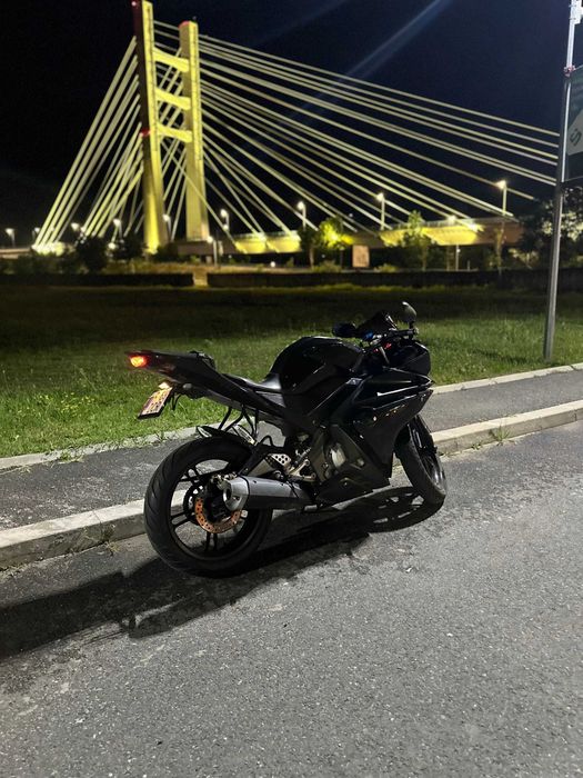 Yamaha YZF-R125 2010