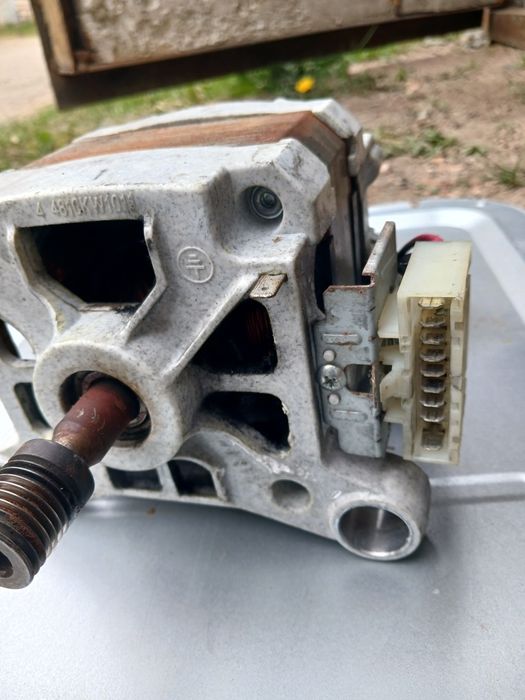 Продам  эл. Двигатель