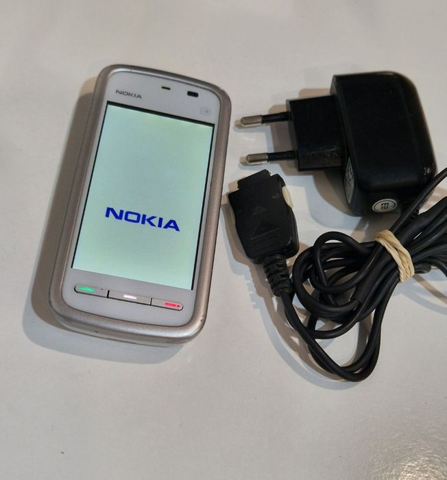 Telefon Nokia cu incarcator original