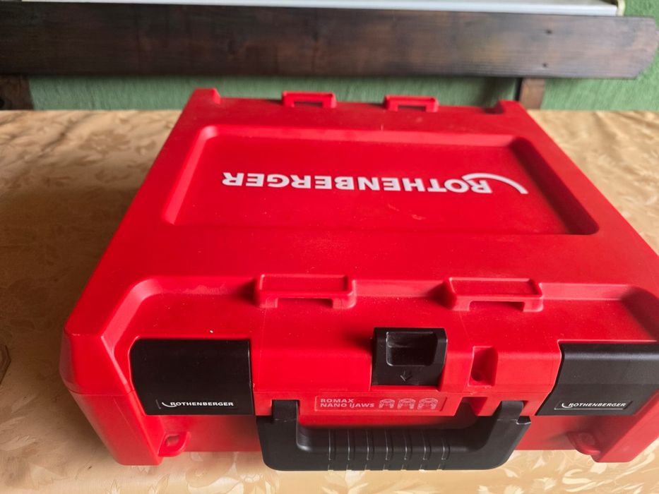 Masina Sertizat Romax Compact ROTHENBERG cu 7 capuri incluse