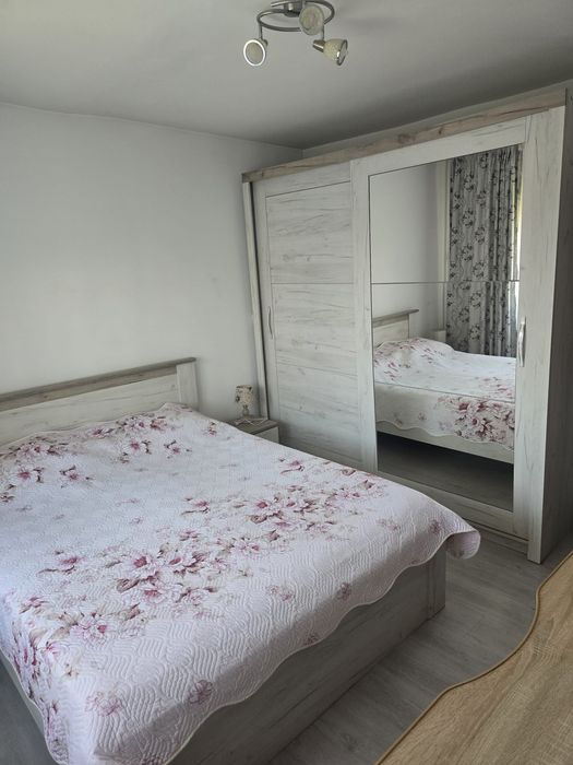 Închiriez apartament 2 camere complet utilat si mobilat