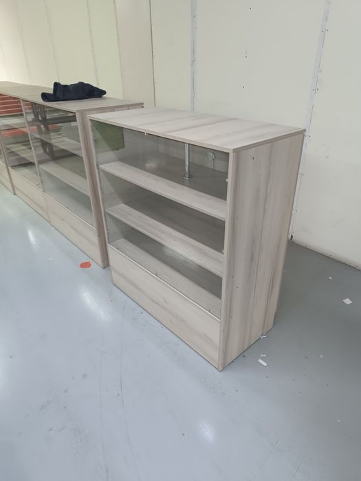 Продам ветрины разные