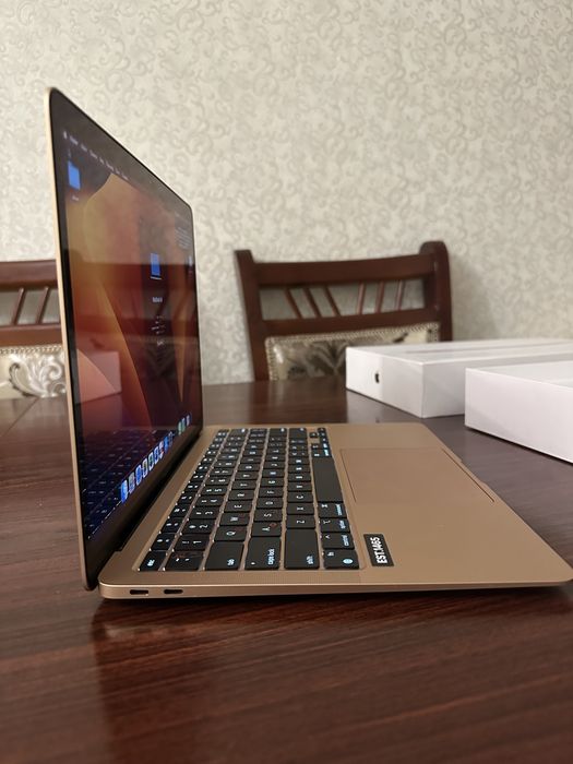 MacBook Air 13 M1 2020