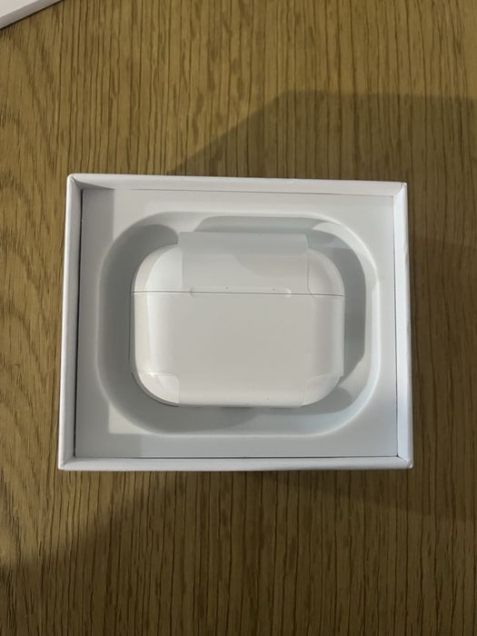 Apple AirPods Pro 2 - чисто нови