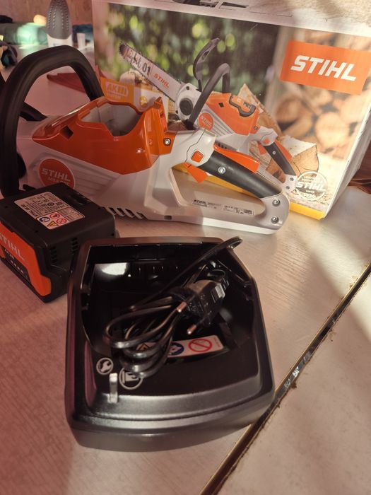 Продавам Stihl MSA 60C