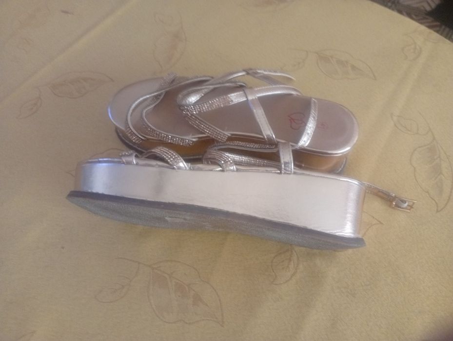 Високи обувки на платформа