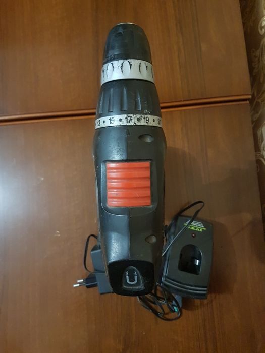 Продам шуруповерт