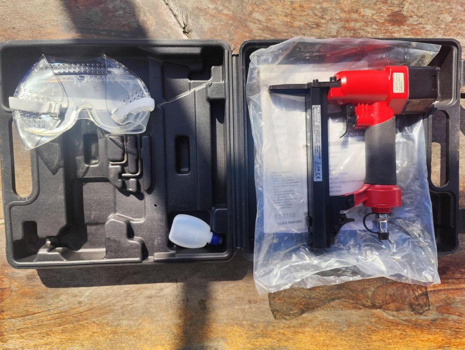 Пневматичен такер Raider RD-AS03r