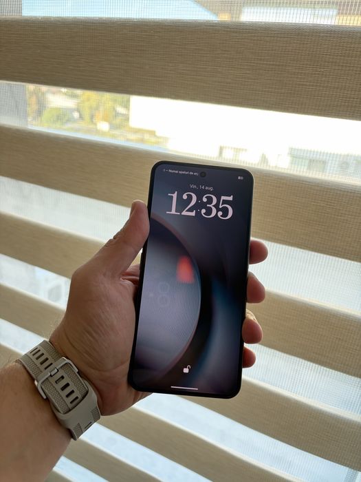 Nothing Phone (3) – 12GB RAM / 256GB – Garanție eMAG 07.09.2027