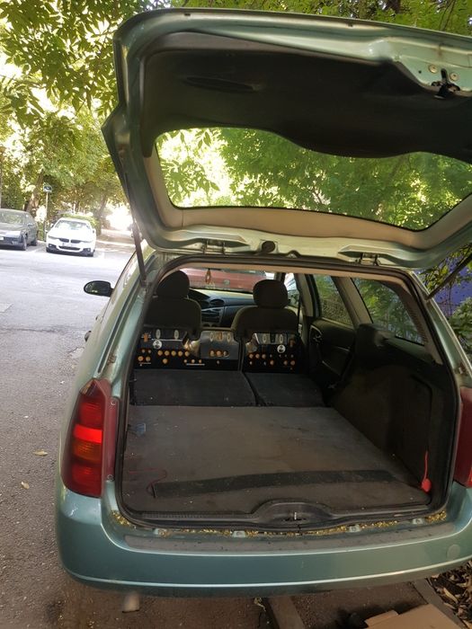 FORD Focus 2000 — imagine 5