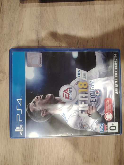 Продаю playstation 4 fat