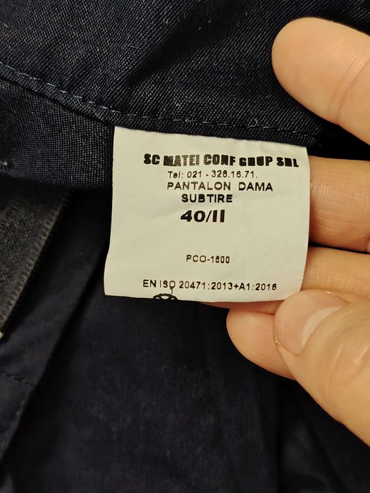 Vand pantaloni de uniforma de dama